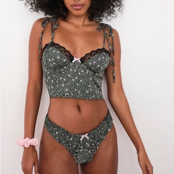 For Love and Lemons 🍋 Farrah Bustier & High Waist Thong Set - Picture 2 of 6